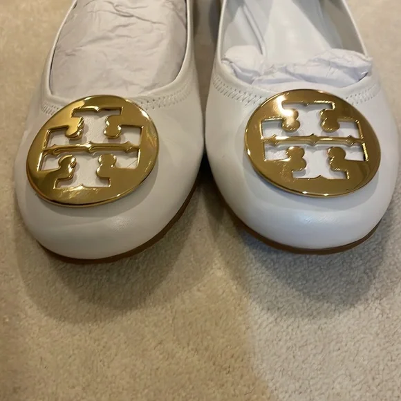 TORY BURCH White with Gold logo CLASSIC REVA BALLET flats in size 10 - Picture 4 of 6